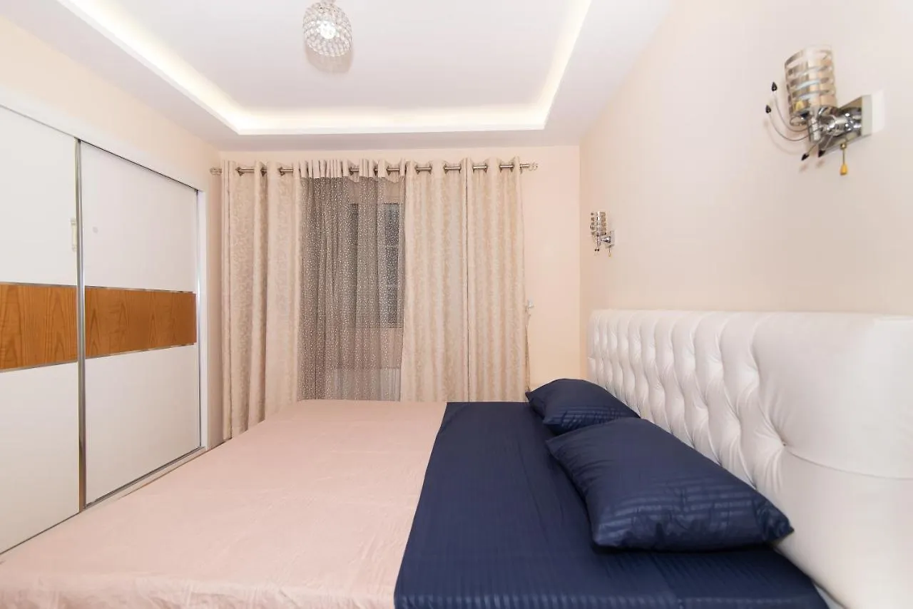 Tirana Central Exclusive 0*,